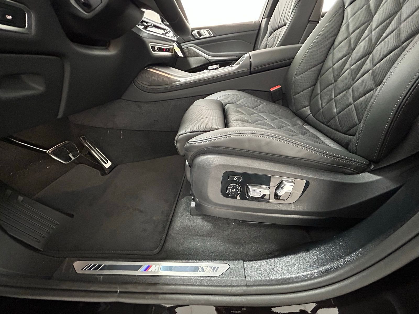 New 2026 0490 BMW xDrive40i image 30