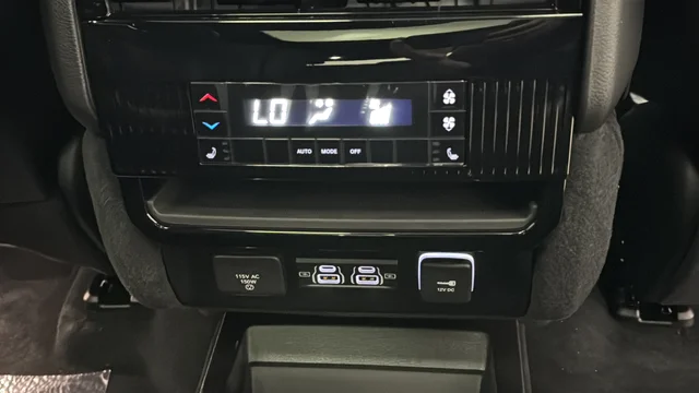 New 2026 High Gloss Black Exterior Paint Jeep Limited Reserve image 25