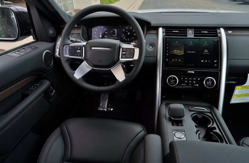 New 2026 Fuji White Land Rover S image 15