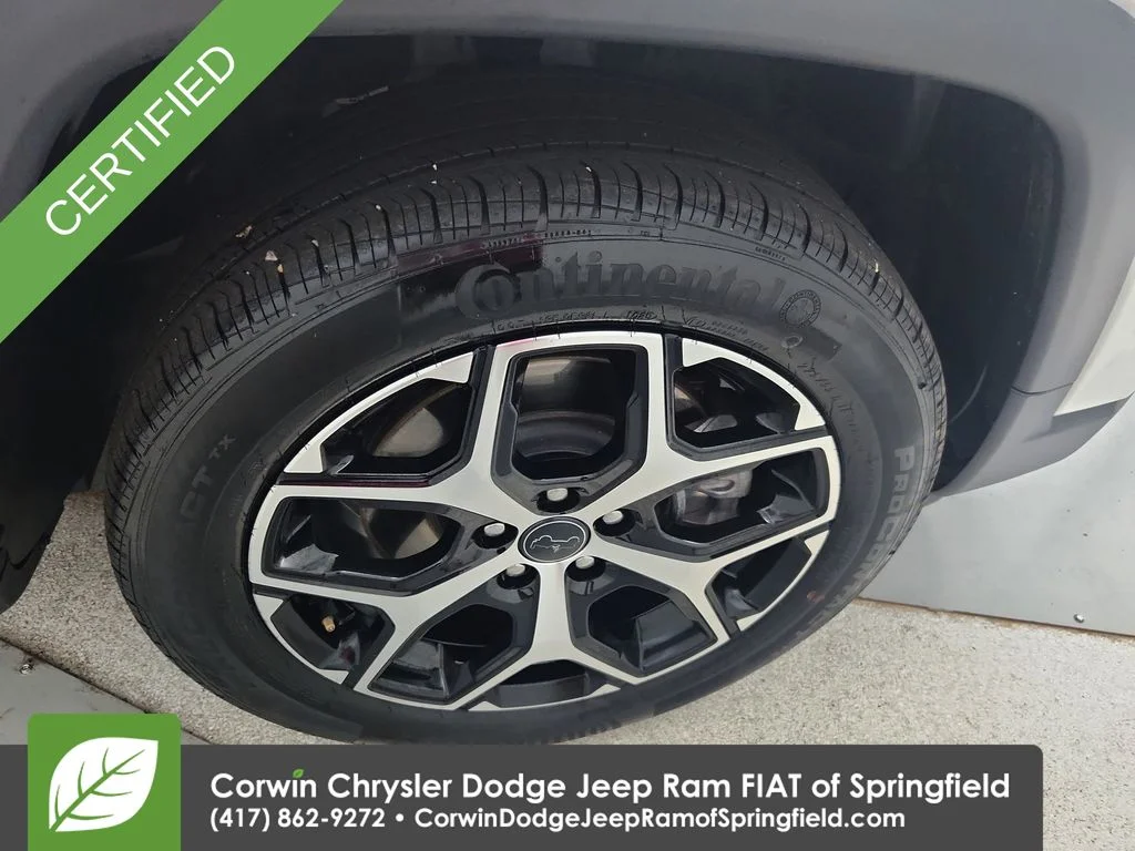 Certified Used 2025 White Jeep Limited image 31