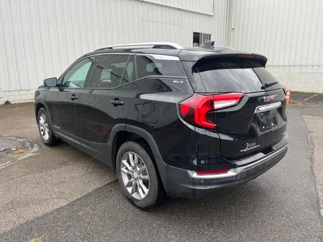 Used 2022 Black GMC SLT image 8