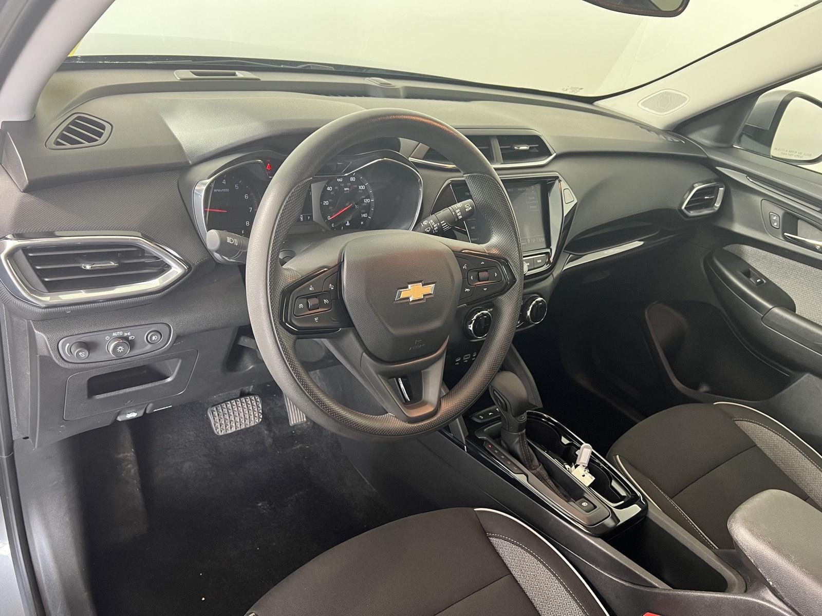 Used 2023 Sterling Gray Metallic Chevrolet LT image 4
