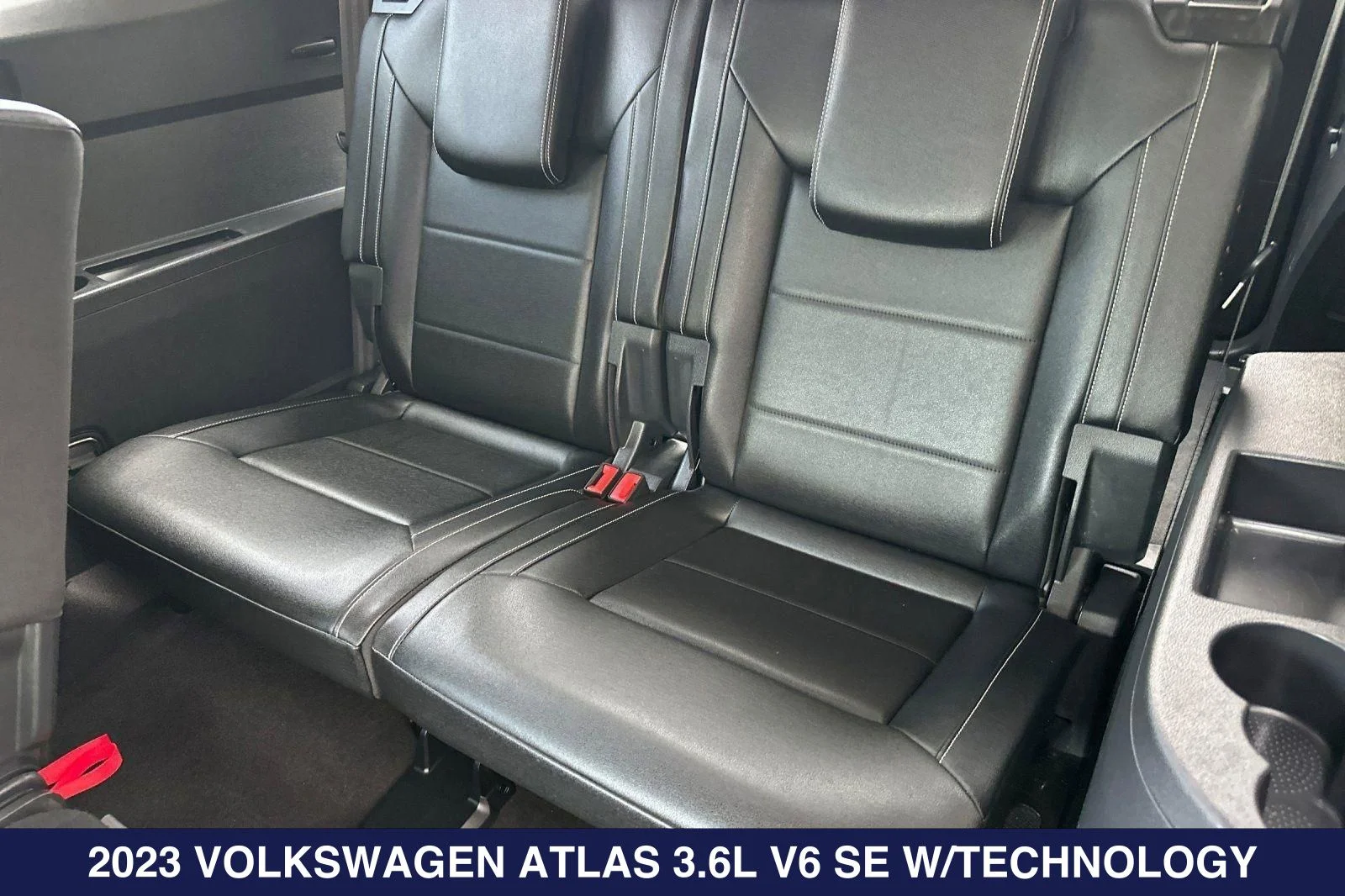 Used 2023 Black Volkswagen 3.6L V6 SE w/Technology image 16