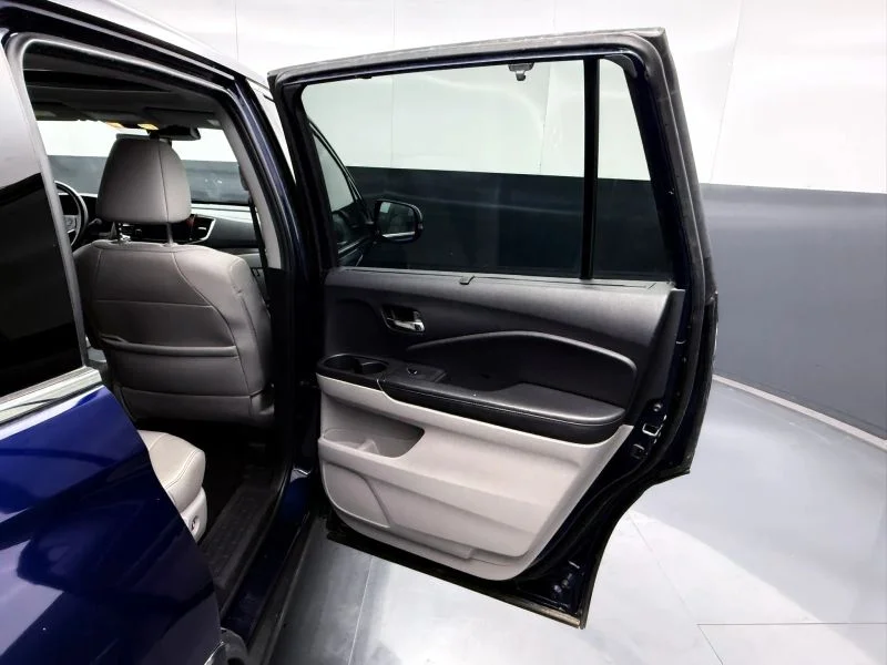 Used 2020  Honda EX-L Sport Utility 4D image 10