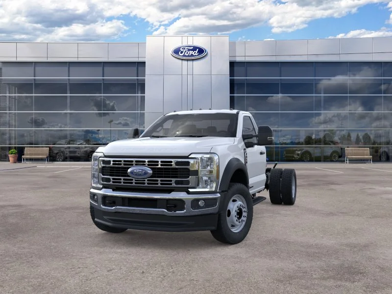 New 2025 Oxford White Ford F-450® XL image 2