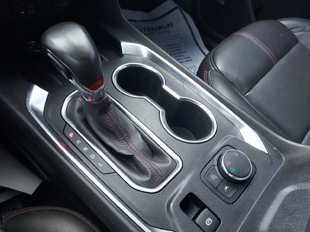 Used 2022 MOSAIC BLACK METALLIC Chevrolet RS image 25