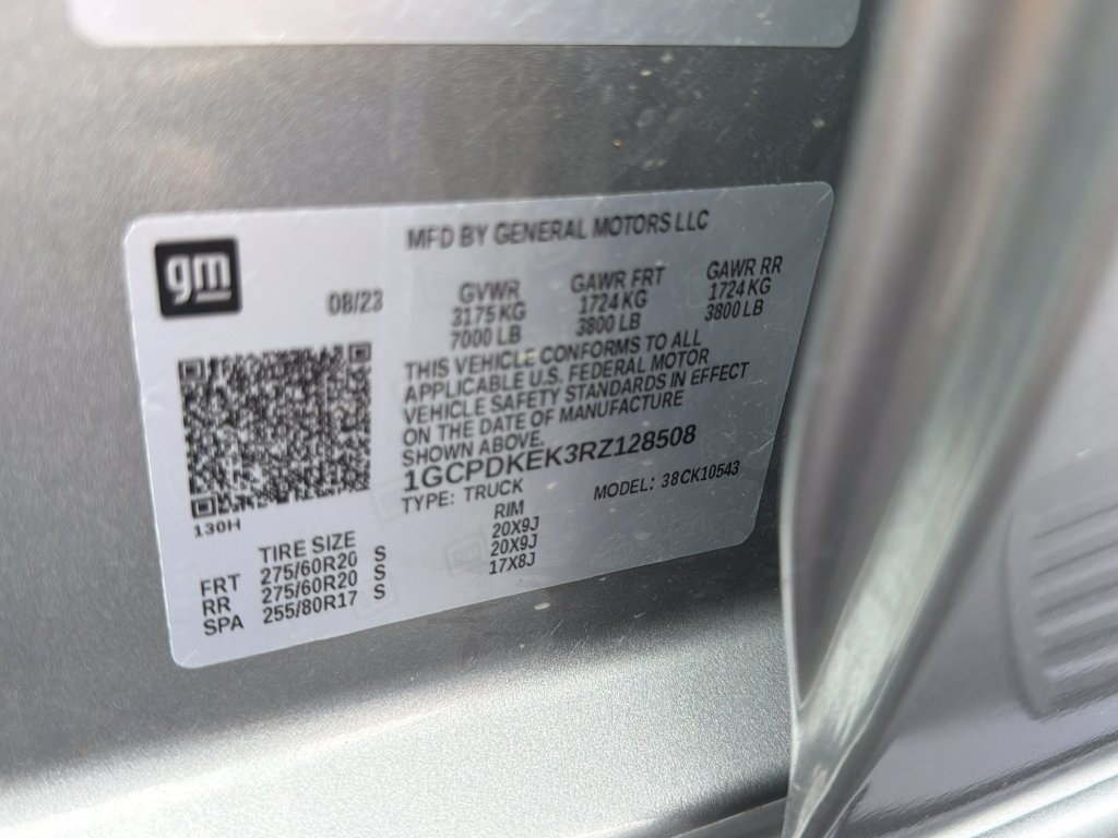 Used 2024 Gray Chevrolet LT image 25