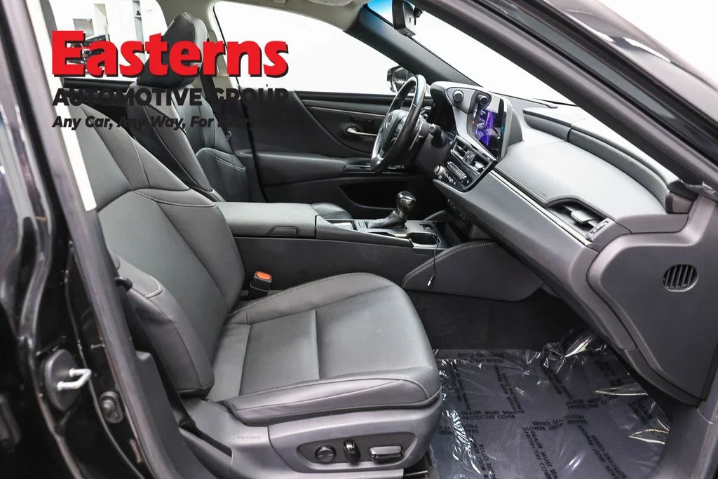 Used 2023 Black Lexus 350 image 26