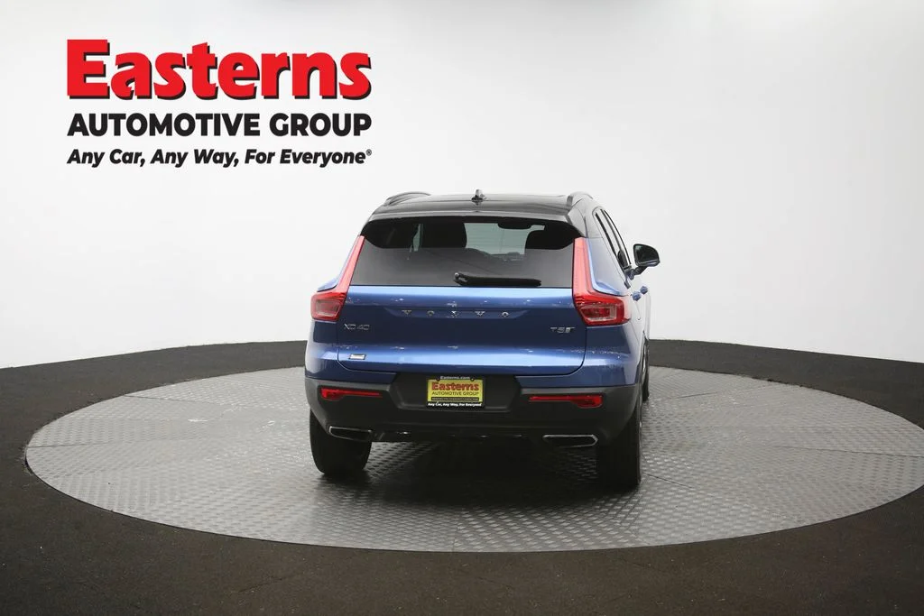 Used 2020 Blue Volvo R-Design image 38