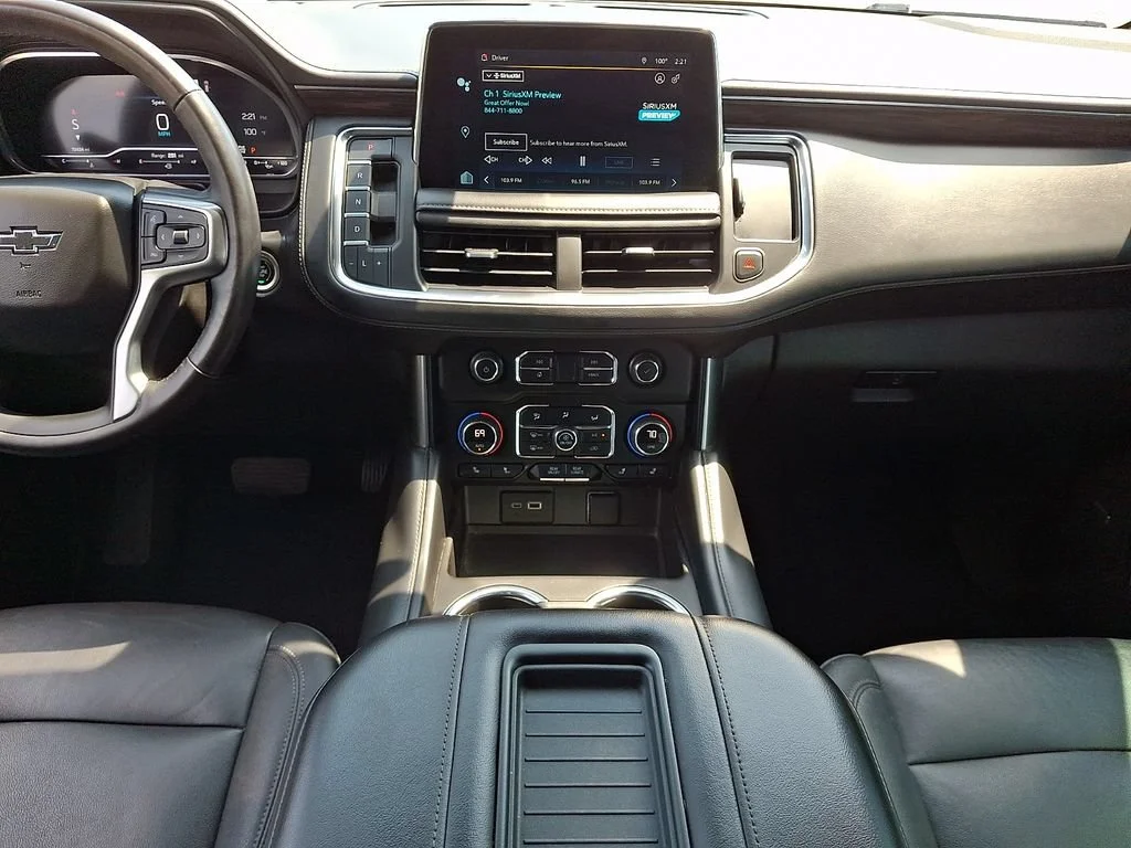 Used 2022 Black Chevrolet Z71 image 16
