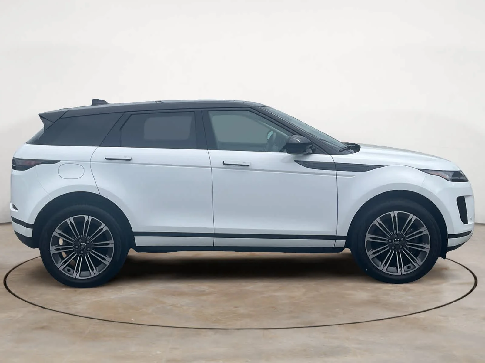 Certified Used 2025 Fuji White Land Rover Core S image 6