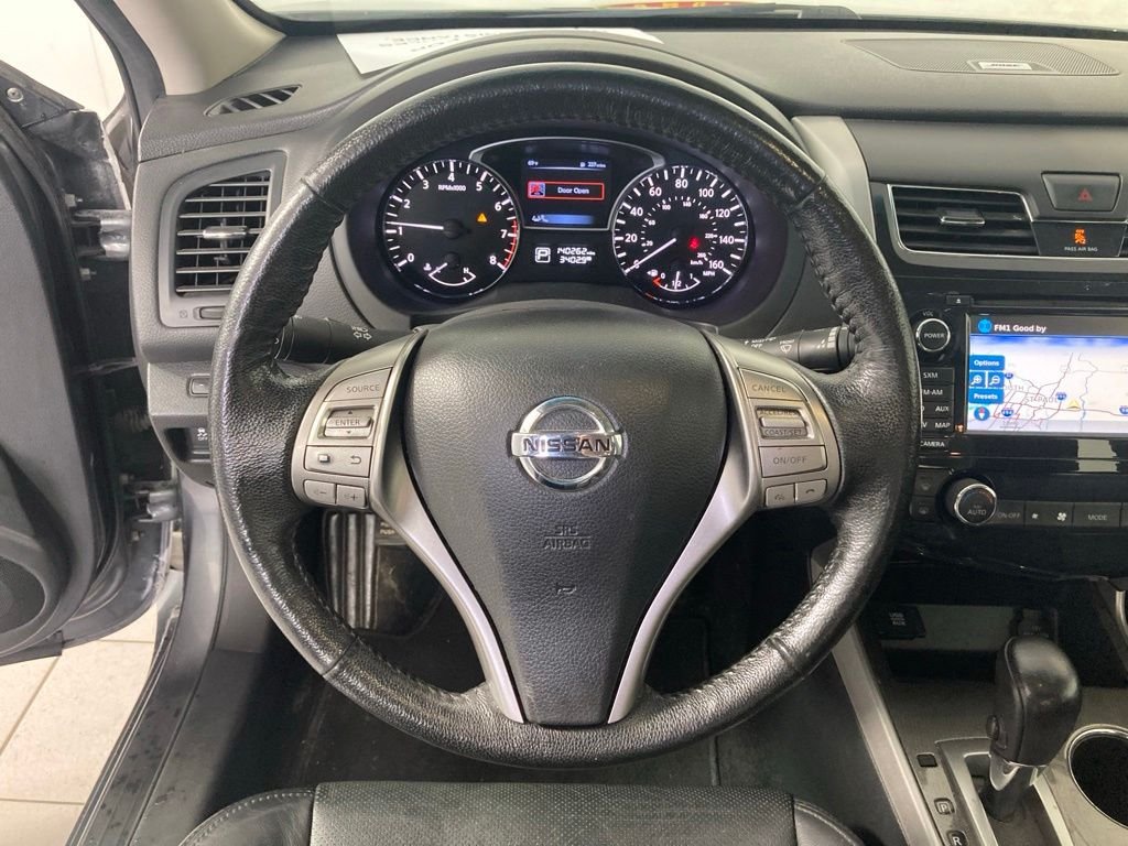 Used 2015 Silver Nissan 2.5 SL image 9