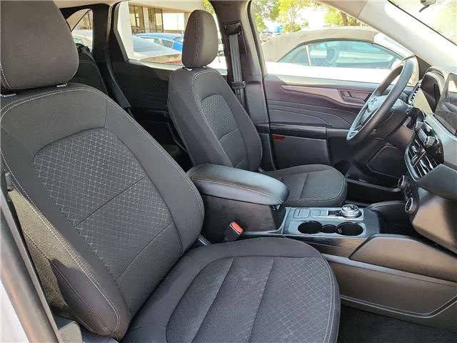 Used 2024 White Ford Active Front-Wheel Drive image 20