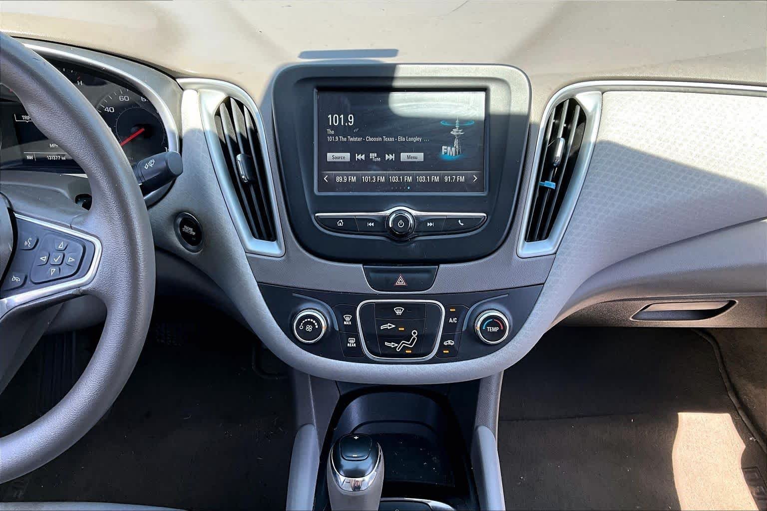 Used 2016 Summit White Chevrolet LS image 7