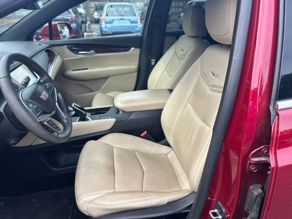 Used 2019 Red Cadillac Luxury image 17