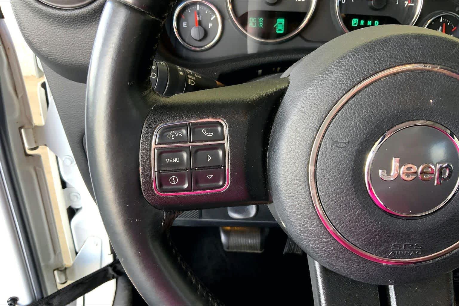 Used 2017 Bright White Clearcoat Jeep Sport image 23