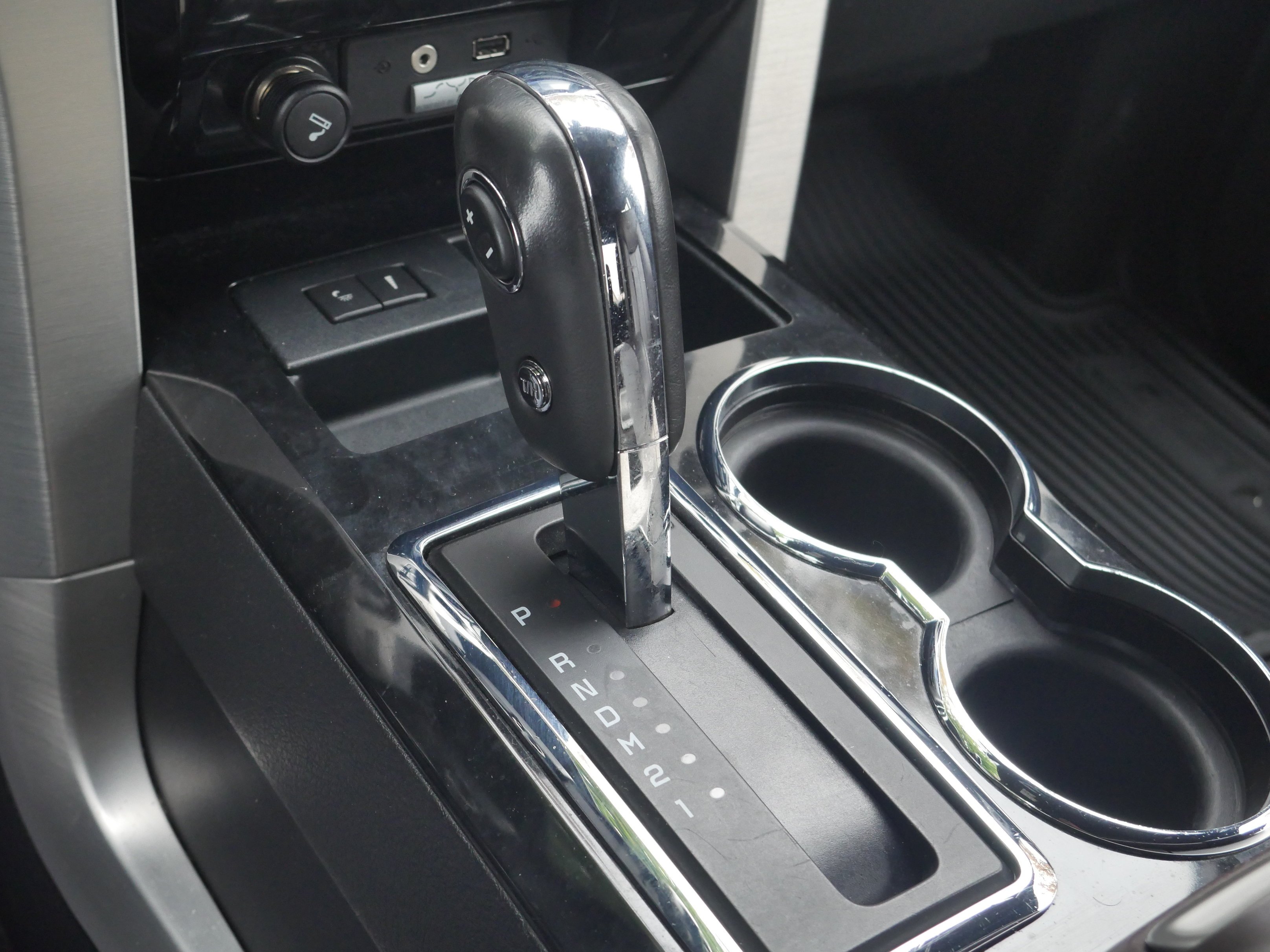 Used 2012 Tuxedo Black Metallic Ford Platinum image 19