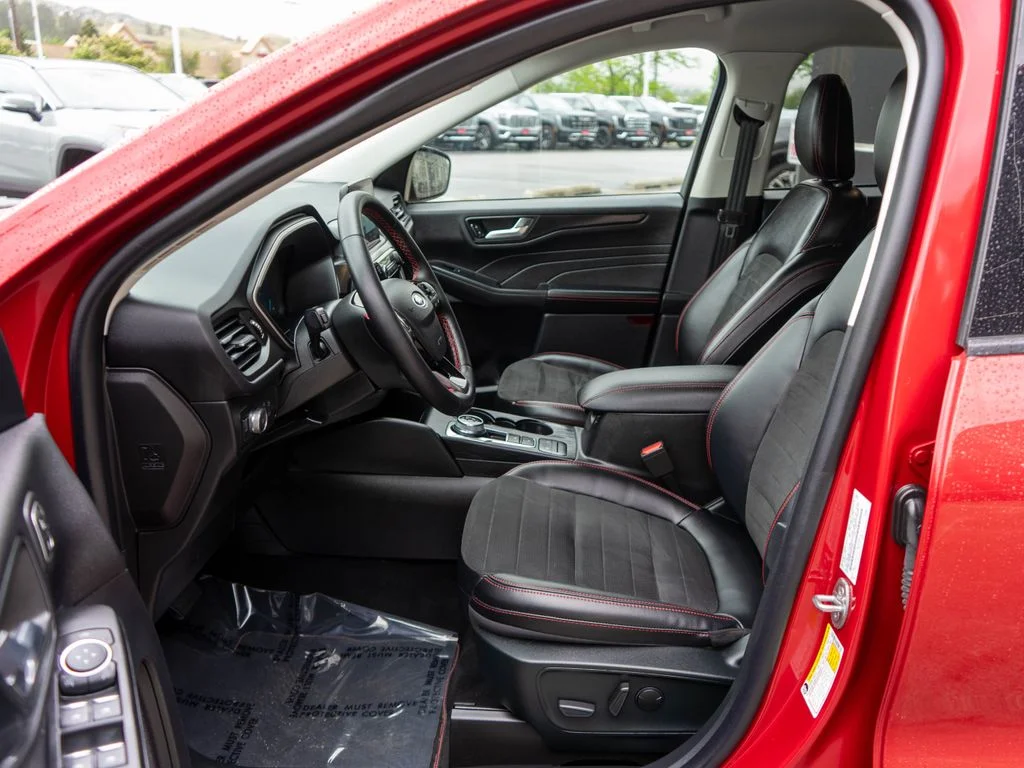 Used 2022 Red Ford SEL image 11