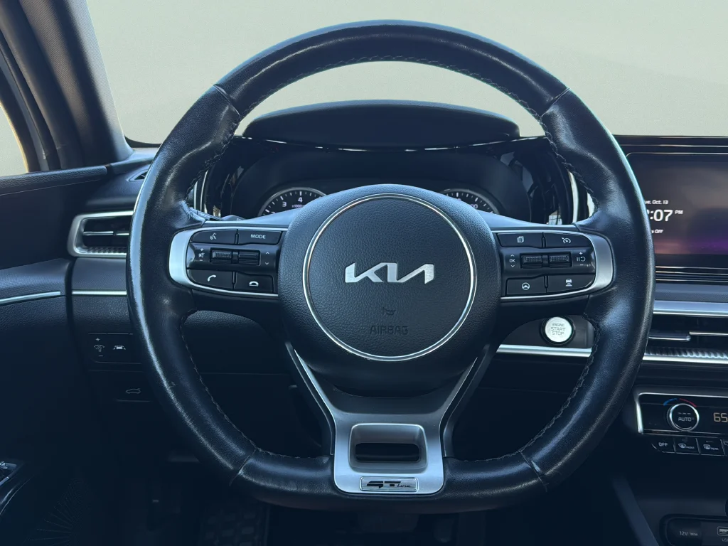 Used 2024 Wolf Gray Kia GT-Line image 31