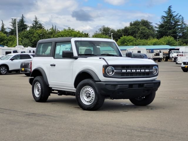 2026 Ford Bronco Base 4x4's photo
