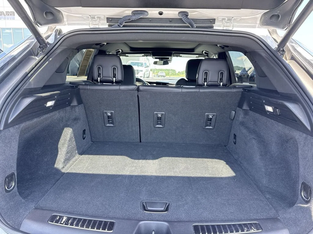 Used 2019 White Cadillac Sport image 24