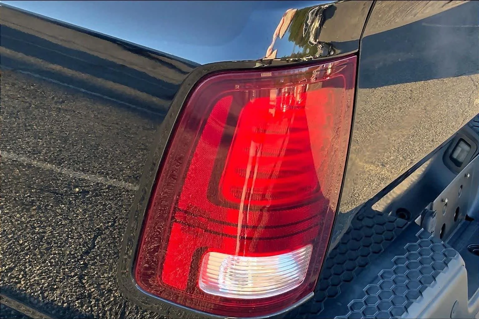 Used 2019 Diamond Black Crystal Pearlcoat Ram Warlock image 25