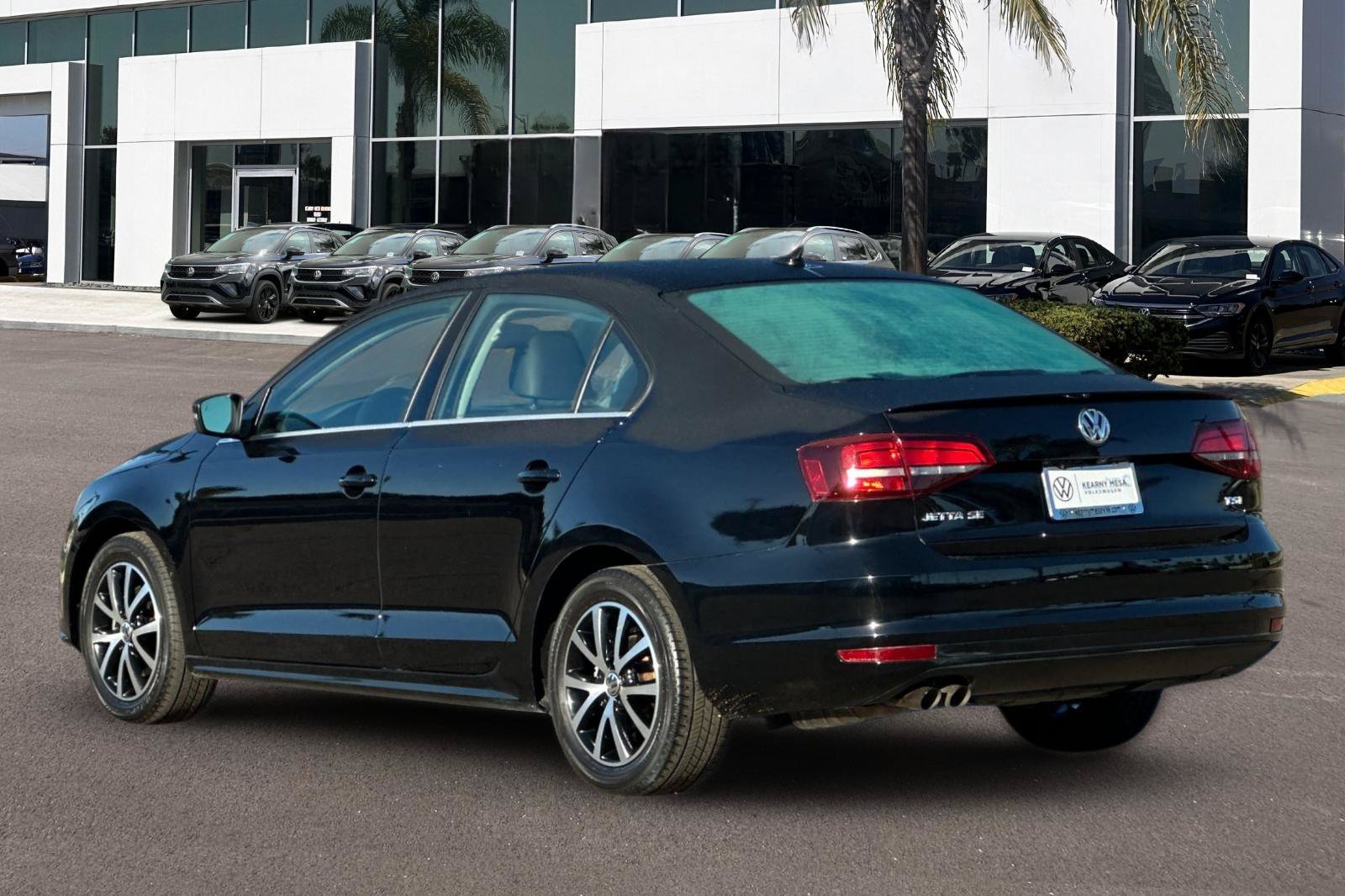 Used 2017 Black Volkswagen 1.4T SE image 5