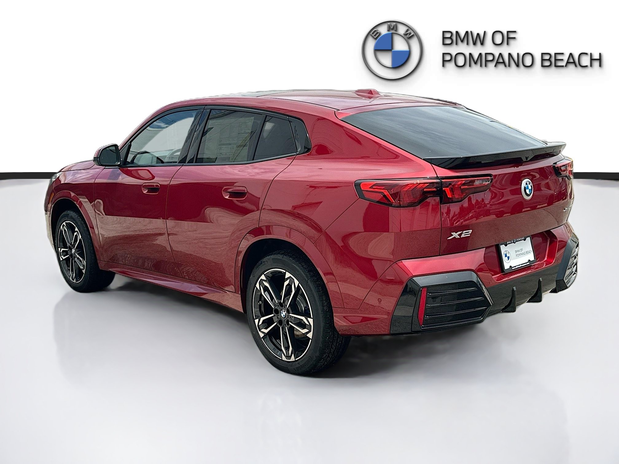 New 2026 Vegas Red Metallic BMW xDrive28i image 4