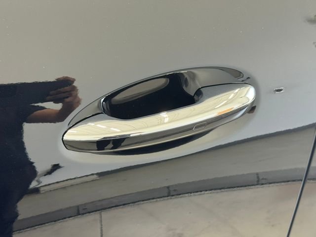 New 2026 Black Mercedes-Benz GLC 300 image 34