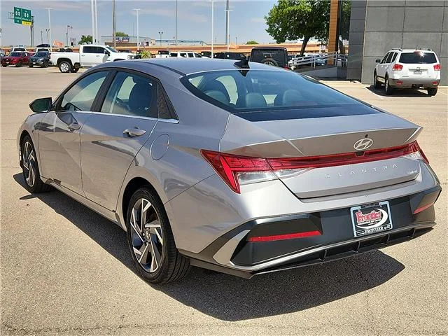 Used 2025 Gray Hyundai Limited (IVT) image 3