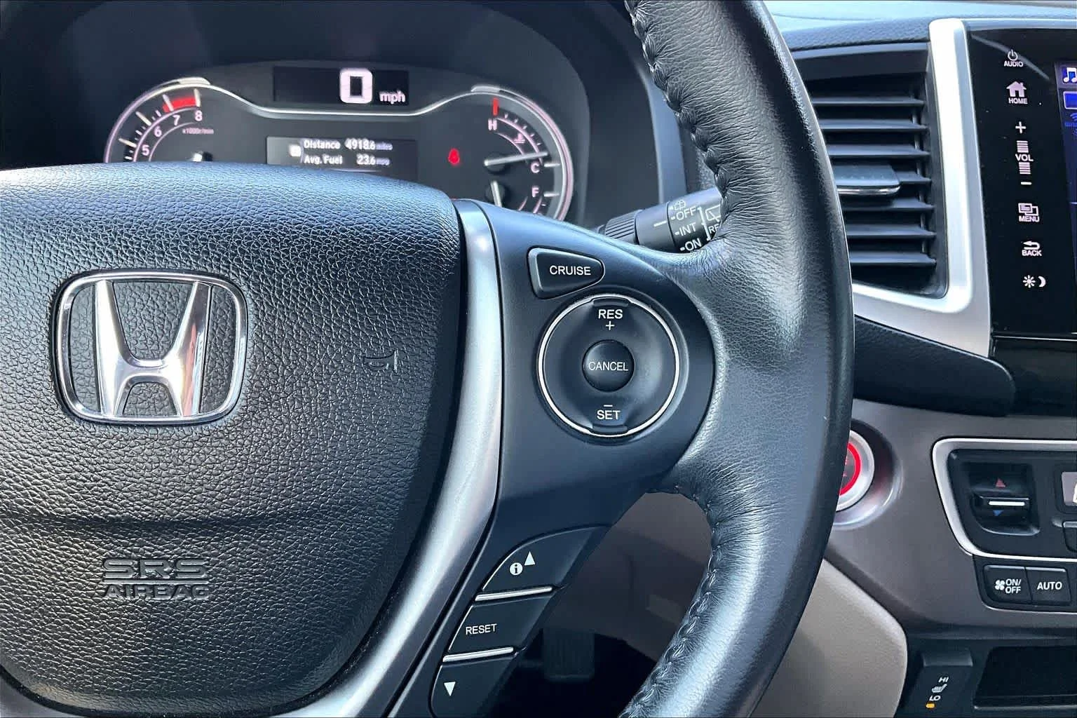 Used 2017 White Diamond Pearl Honda EX-L image 25