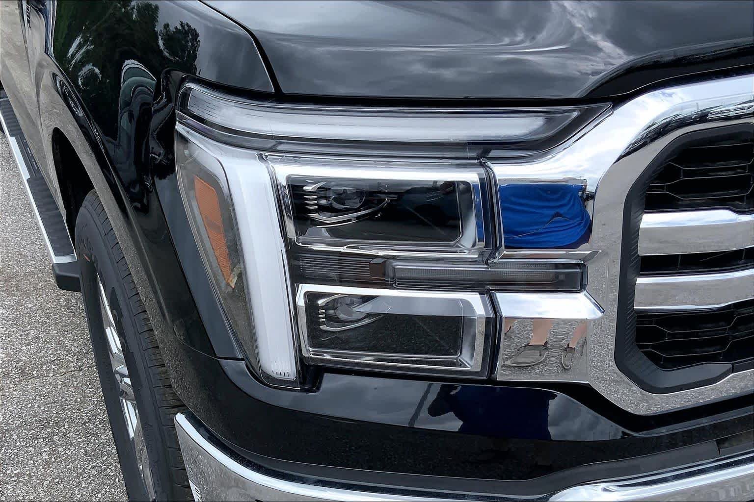 New 2026 Agate Black Metallic Ford Lariat® image 13