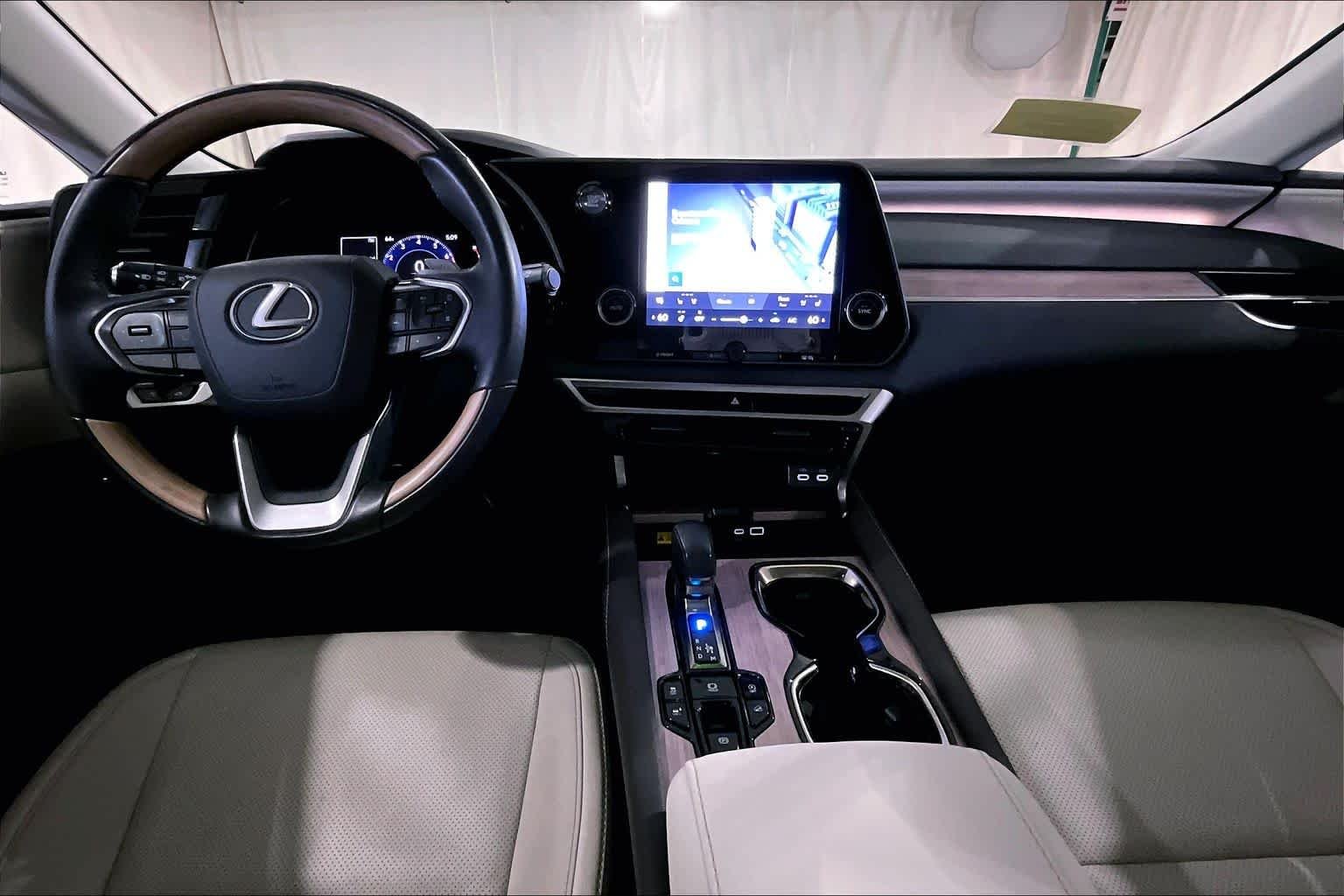 Used 2024 Iridium Lexus Premium image 22