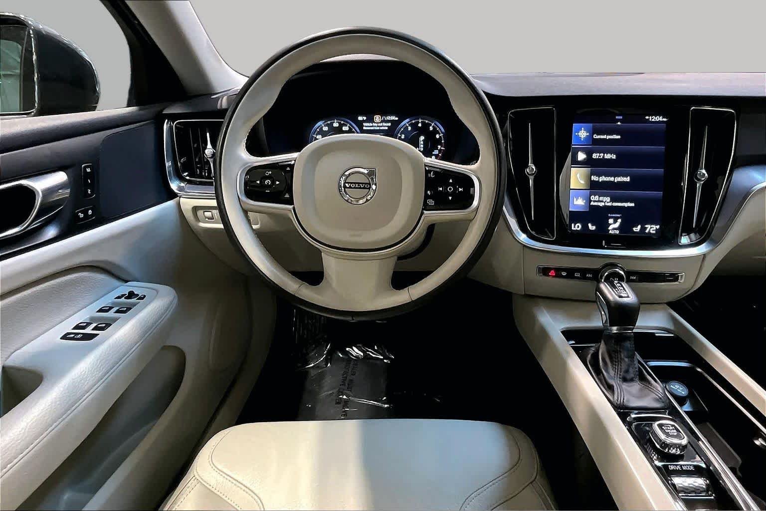 Pre-Owned 2020 Volvo V60 Cross Country