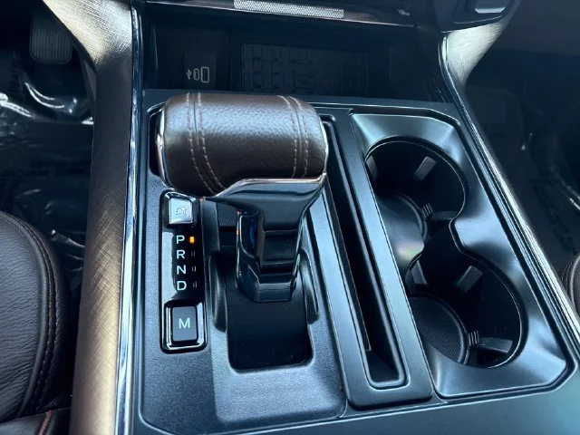 Used 2025  Ford King Ranch image 25