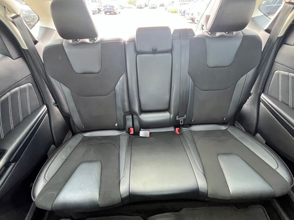 Used 2016 Silver Ford Sport image 27