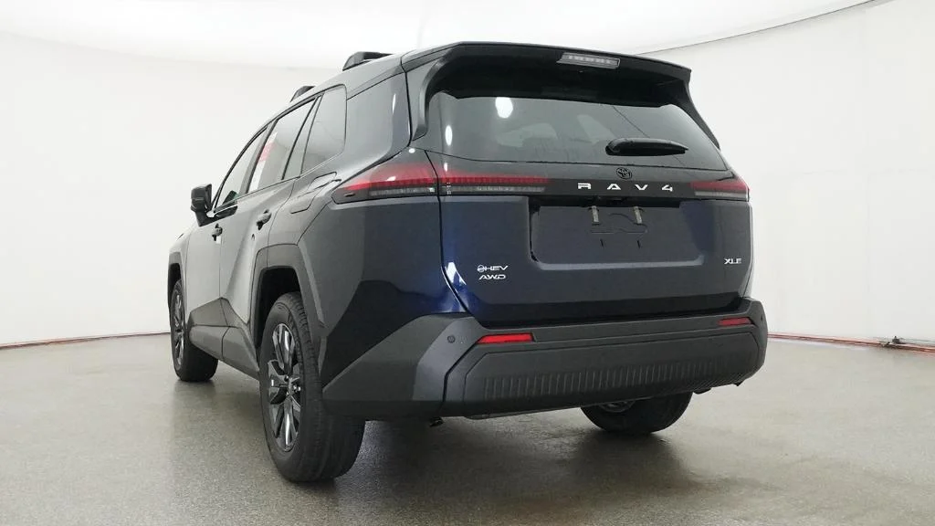 New 2026 Blueprint Toyota XLE Premium image 18