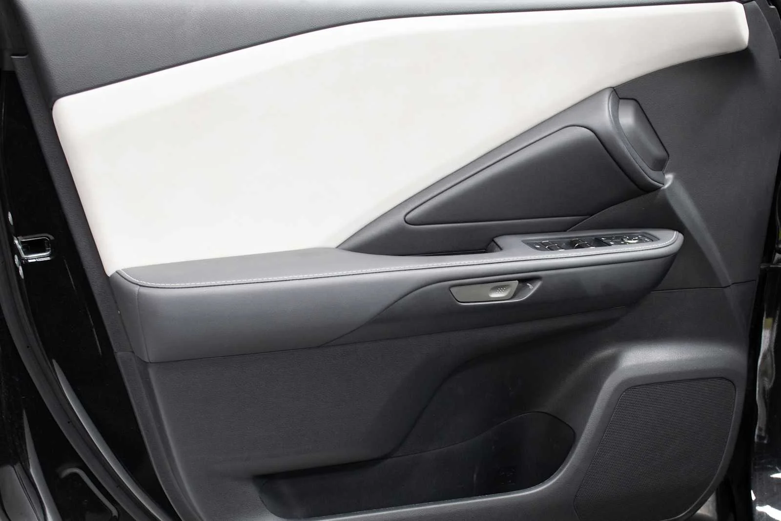 Certified Used 2025 CAVIAR Lexus Premium image 13