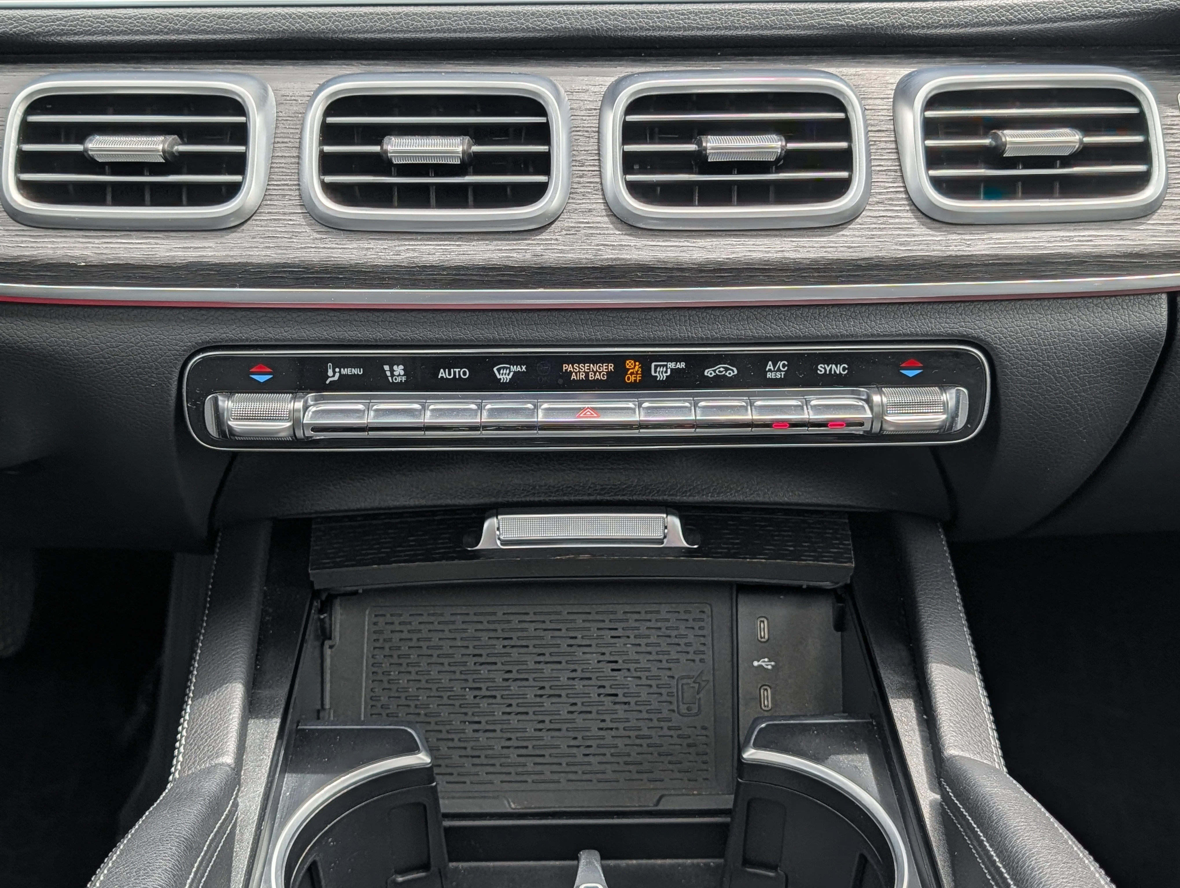 Used 2024 Black Mercedes-Benz GLE 450 image 31