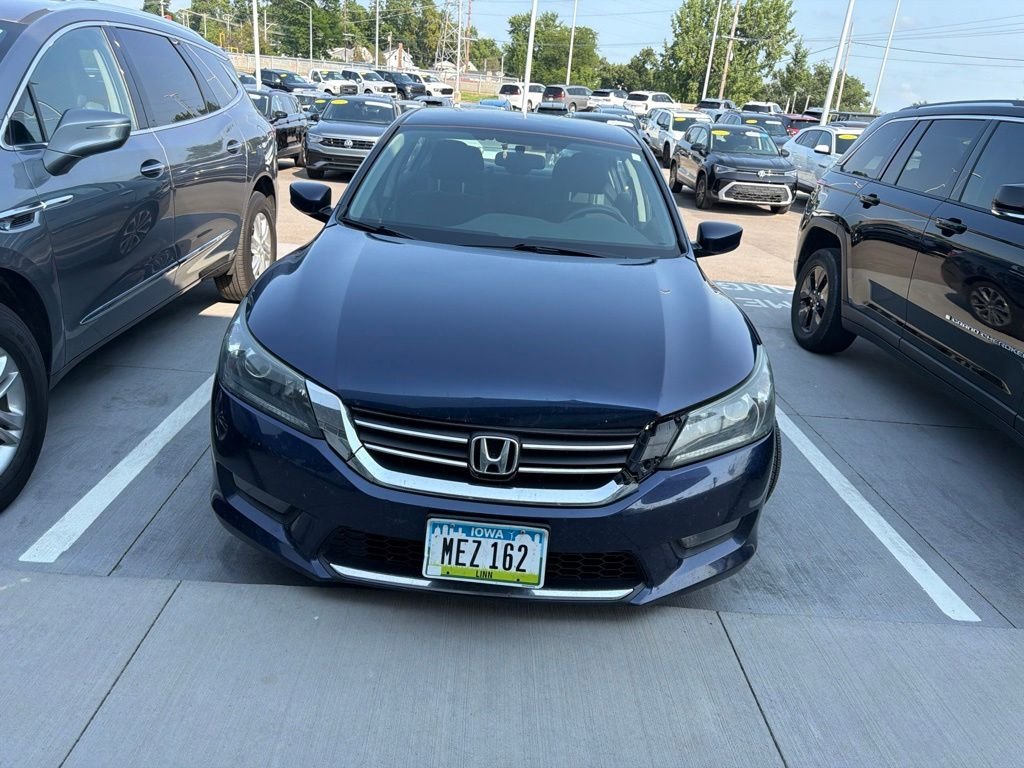 Used 2015 Blue Honda Sport image 2