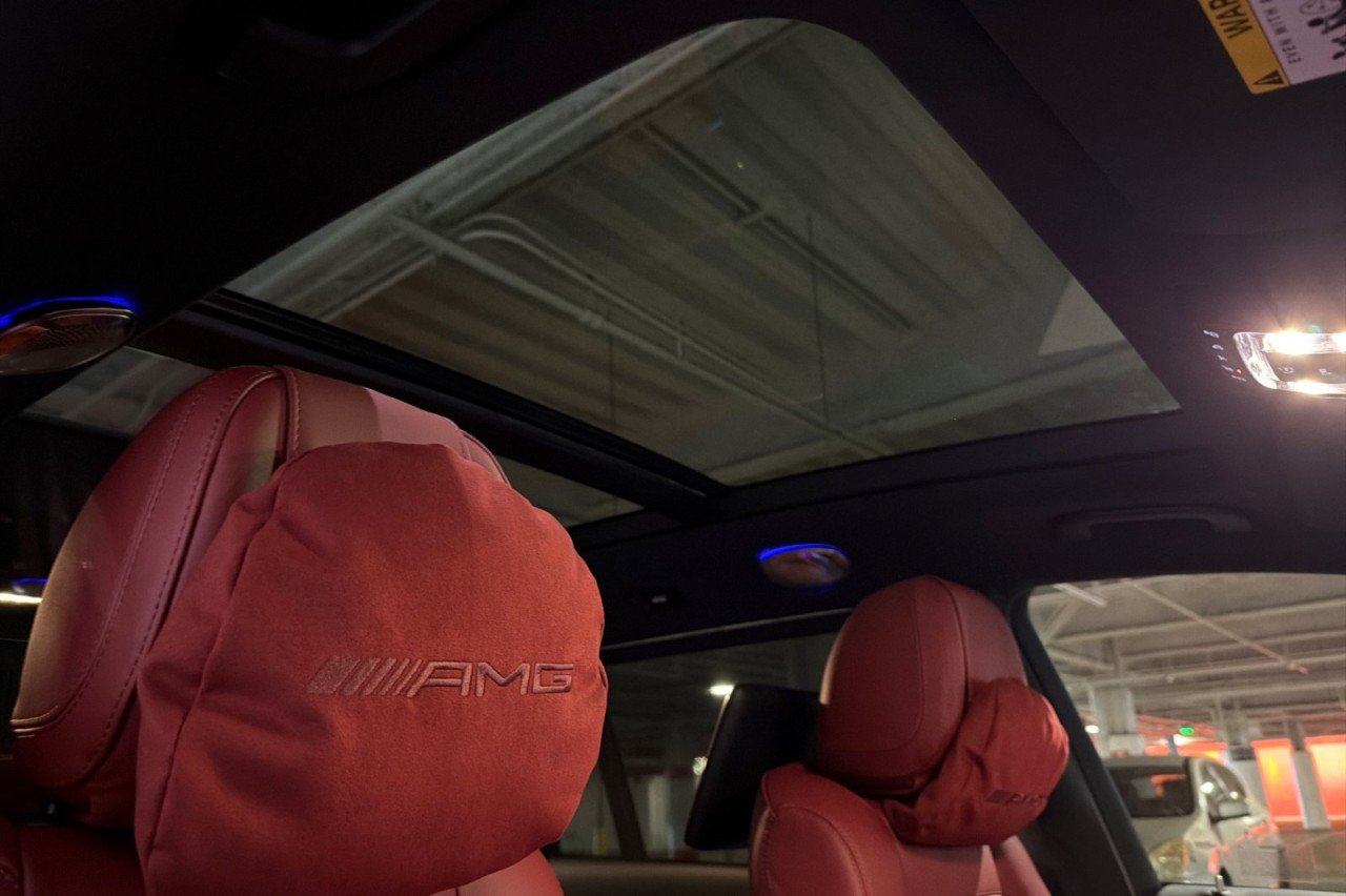 New 2026 MANUFAKTUR Signature Cirrus Silver Magno Mercedes-Benz AMG® GLS 63 4MATIC+ SUV image 18