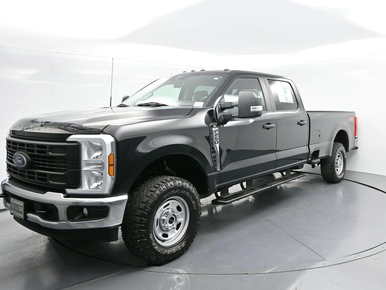 Used 2024 Black Ford XL image 3