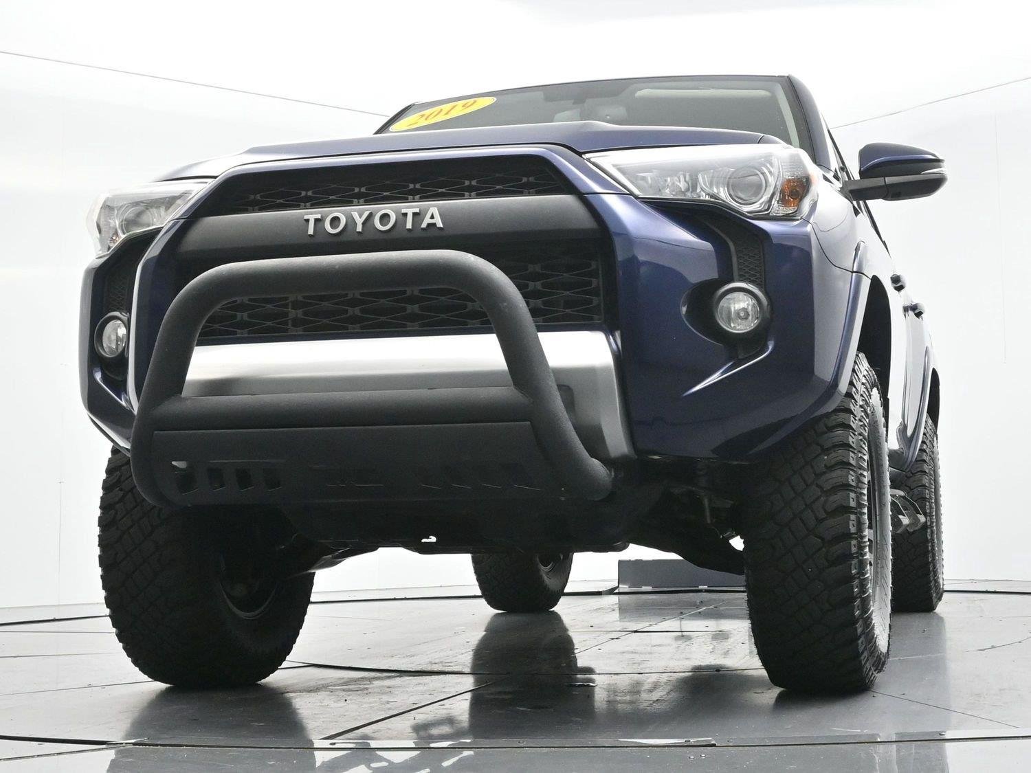 Used 2019 Nautical Blue Metallic Toyota SR5 image 46
