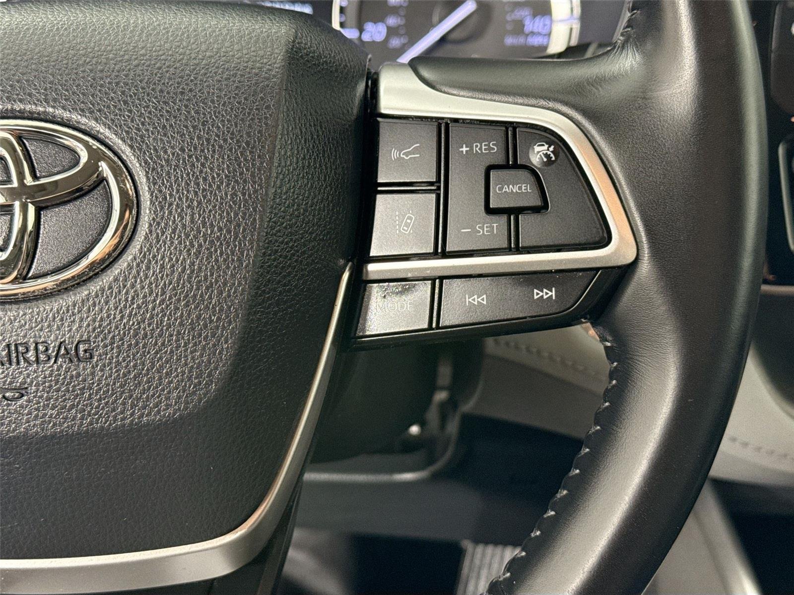 Used 2022 Celestial Silver Metallic Toyota XLE image 18