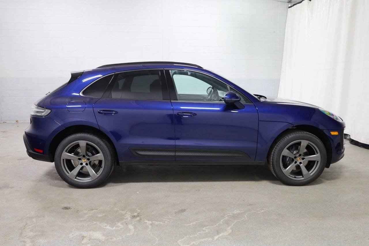 Used 2026 Gentian Blue Metallic Porsche  image 10