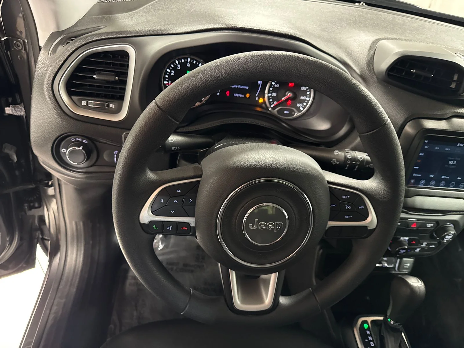 Used 2019 Crystal Metallic Jeep Sport image 19