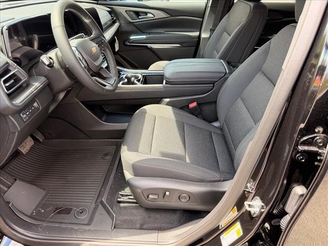 New 2026 Mosaic Black Metallic Chevrolet LT image 5