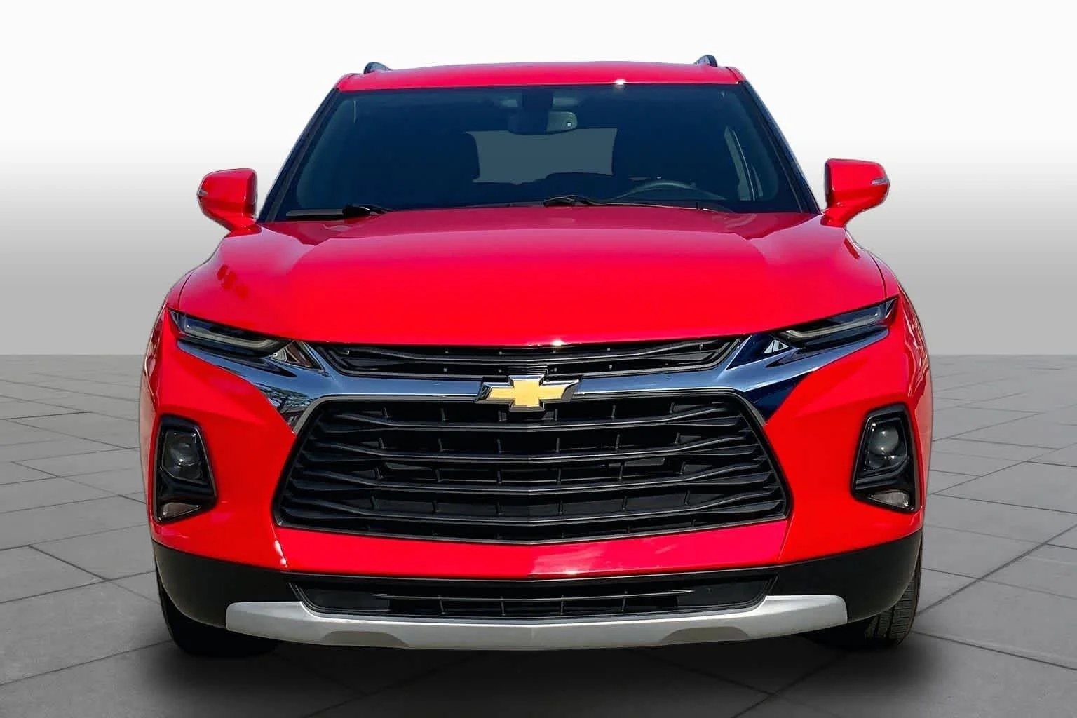 Used 2019 Red Hot Chevrolet  image 4