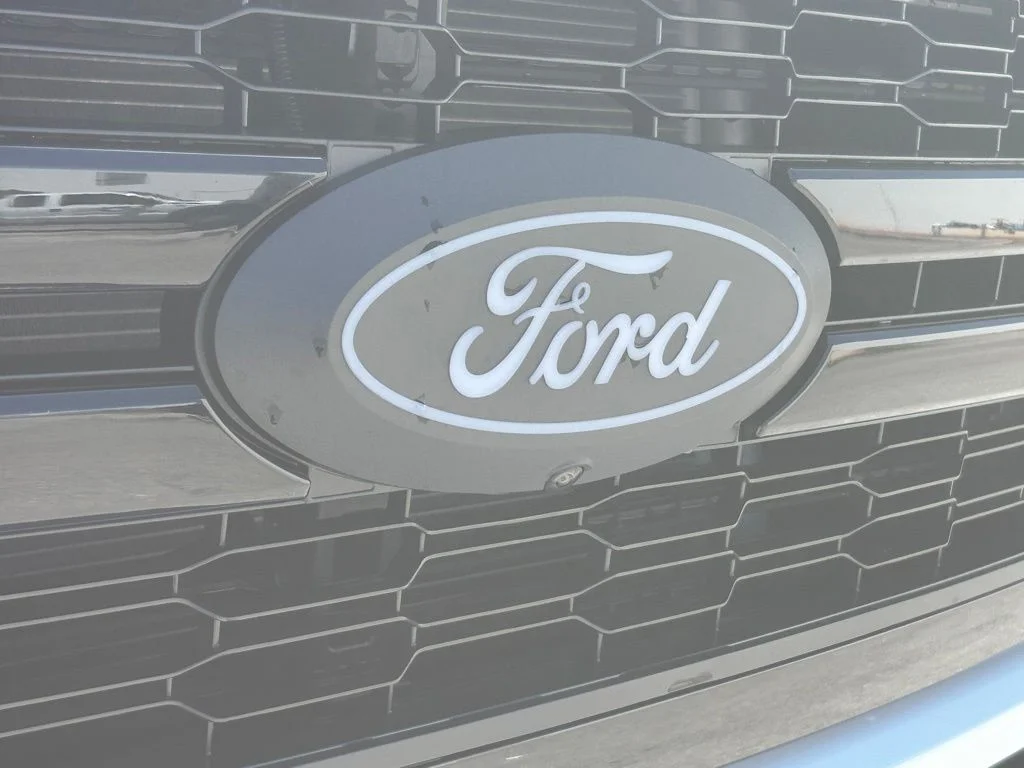 New 2026 Oxford White Ford Lariat image 23