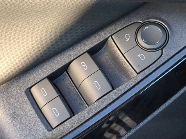2027 Chevrolet Equinox LT - Photo 22